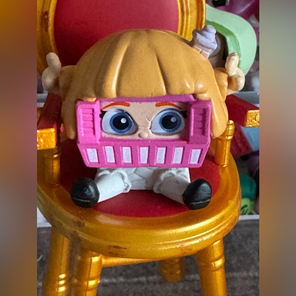 Disney Doorables Alice in Hut Series 12